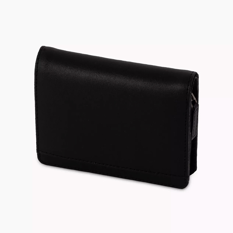 Couverture-de-portefeuille-noir-O-Hug-Tiny